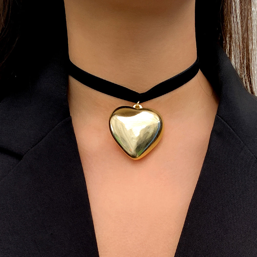 Melanie Velvet Big Heart Pendant Choker Necklace