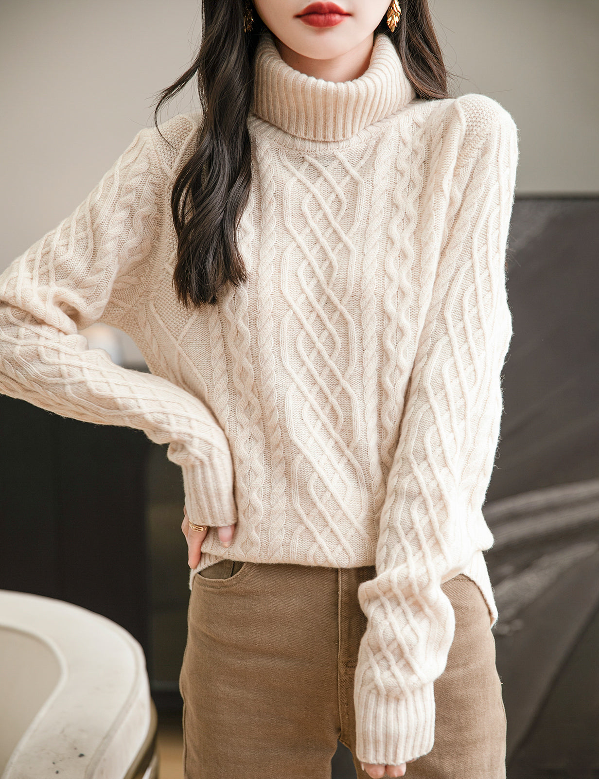 Jill Woman Long Sleeve Sweater