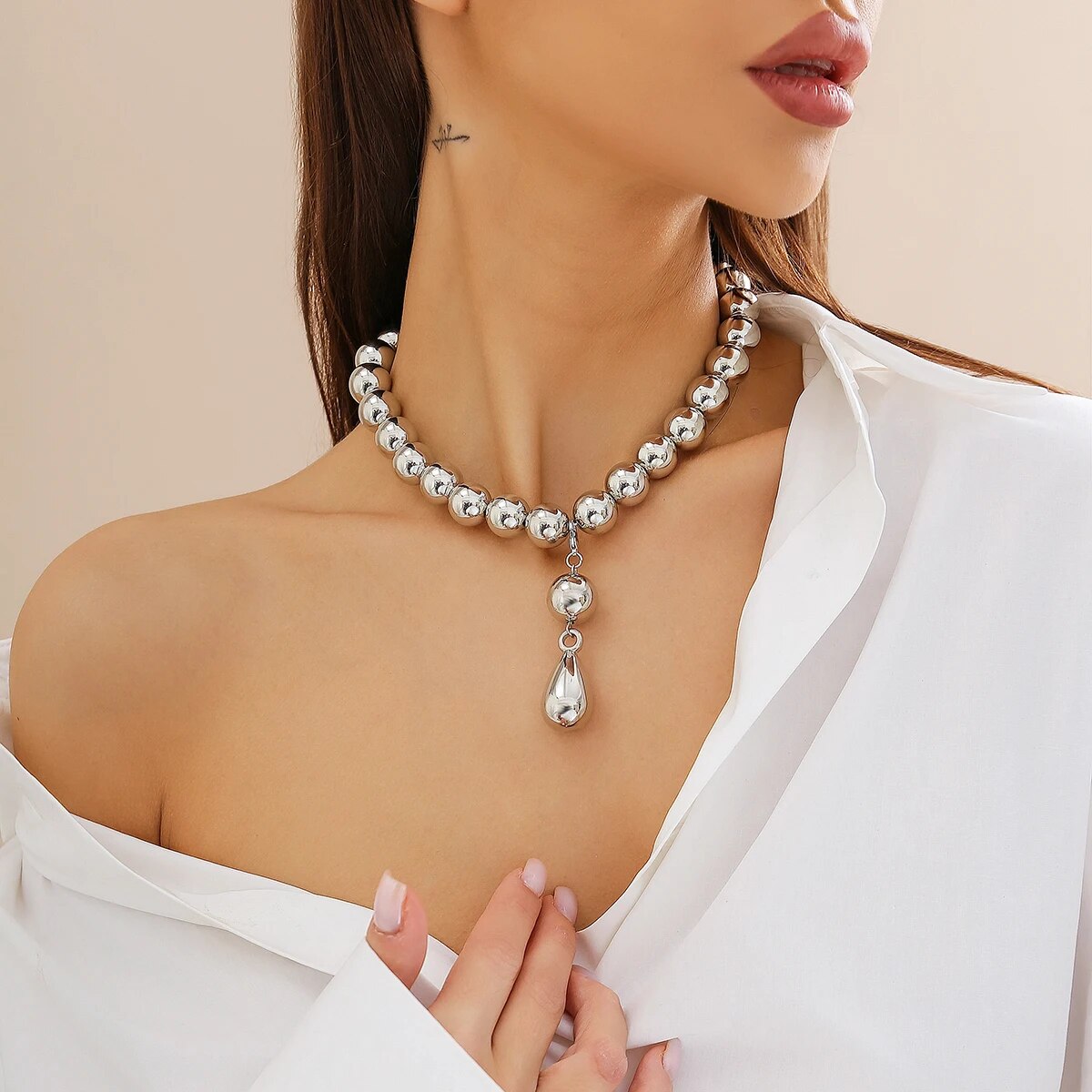 Sandy Big Ball Bead Chain Necklace
