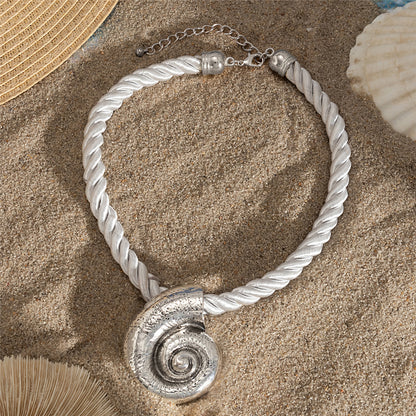 Cindy Big Conch Snail Pendant Choker Necklace