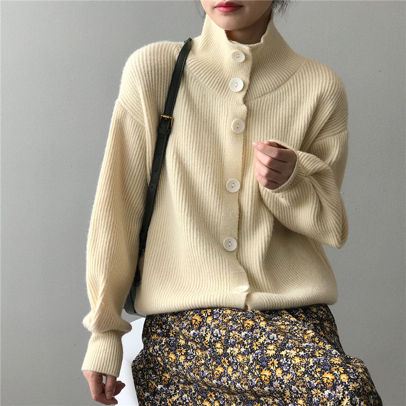 Kathy Woman Turtle Neck Sweater