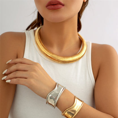 Penelope Exaggerated Heavy Metal Choker Necklace