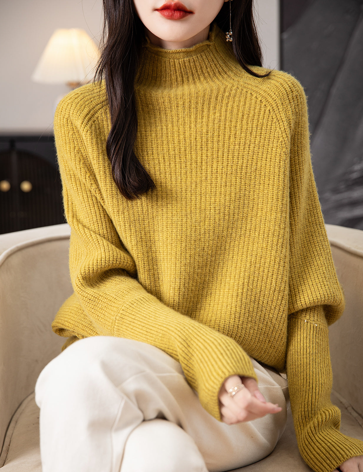 Jasmine Woman Turtleneck Sweater