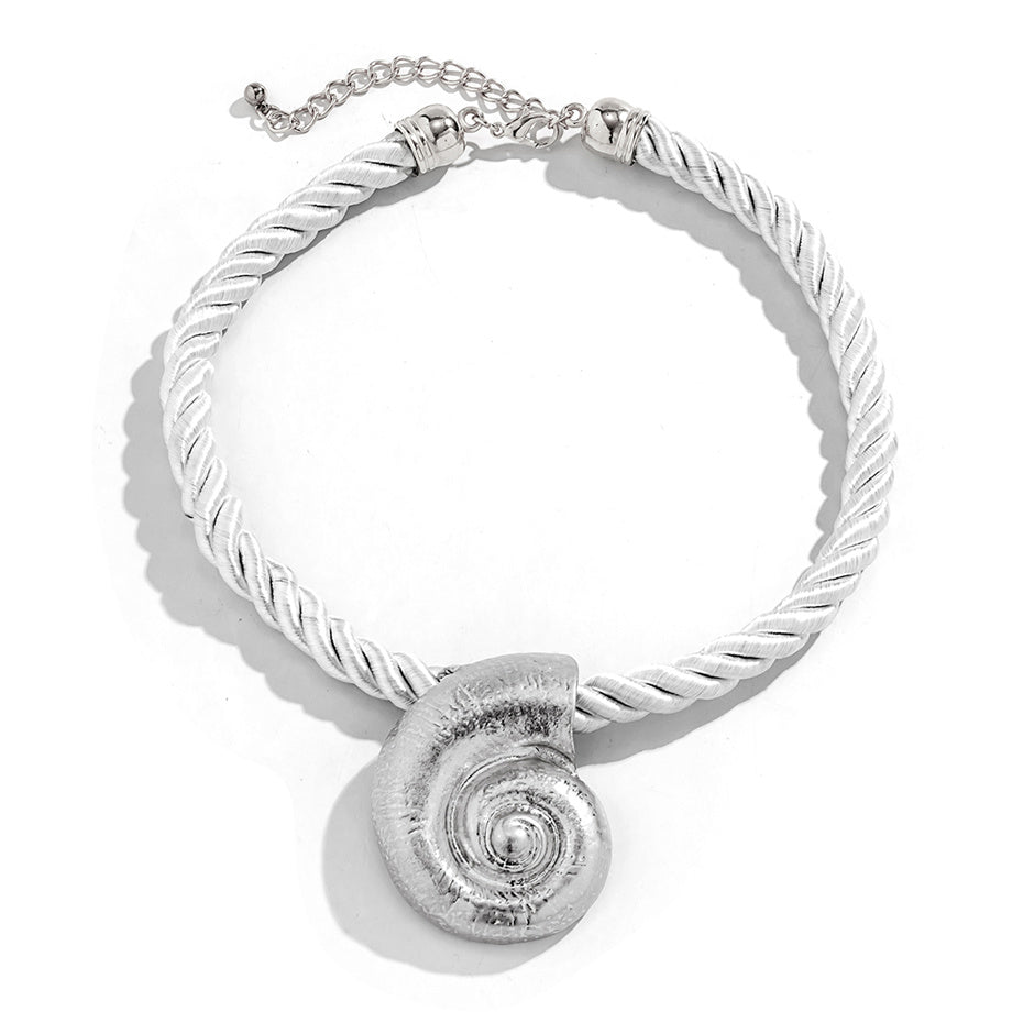 Cindy Big Conch Snail Pendant Choker Necklace