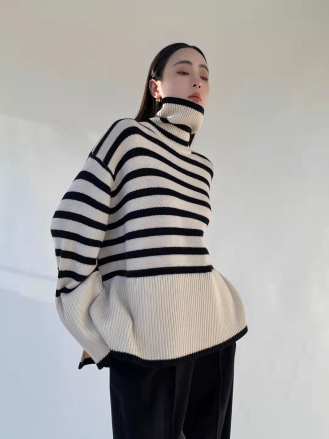 Jennifer Woman Loose Striped Turtle Neck Sweater