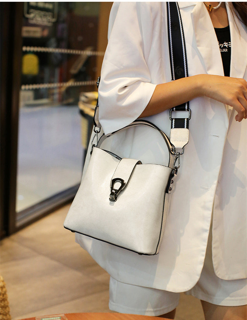 Mary Woman Leather Bucket Small Shoulder Bag