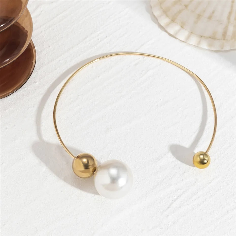 Diane Big White Pearl Choker Necklace
