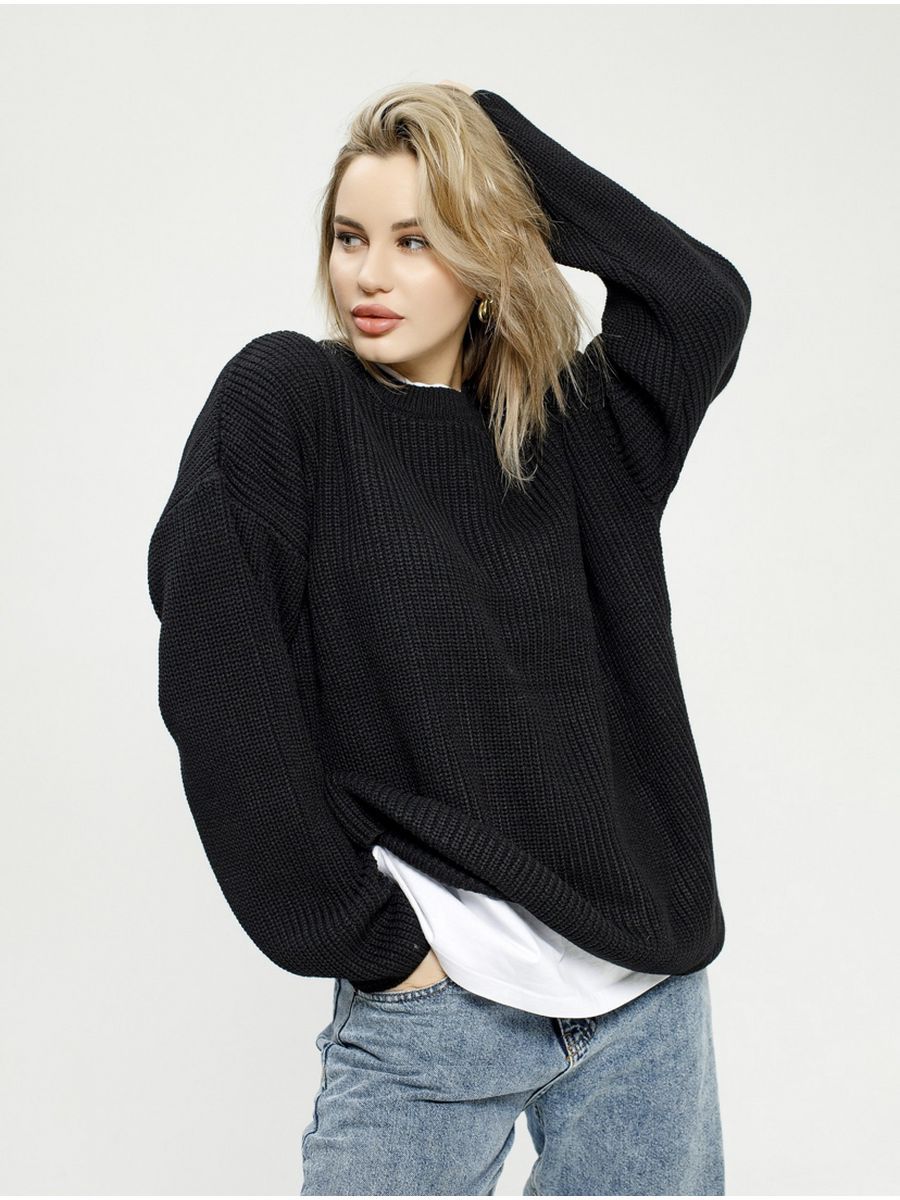 Patricia Woman Solid Color Round Neck Sweater