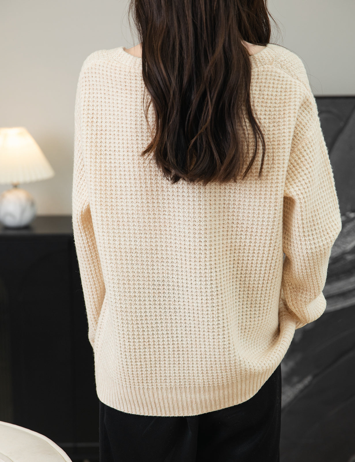 Peggy Woman V Neck Long Sleeve Sweater