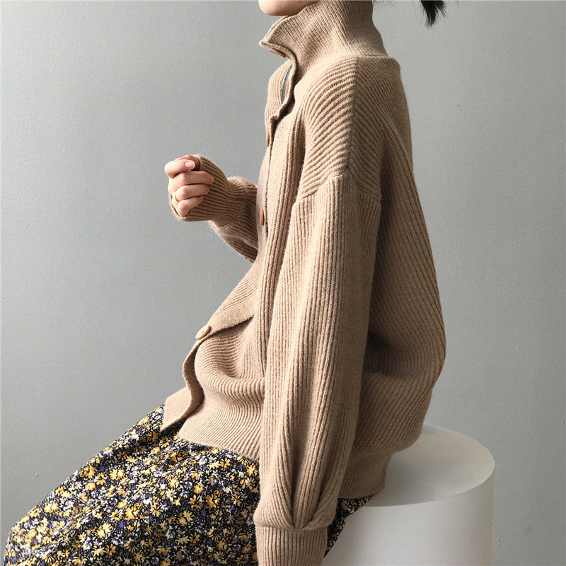 Kathy Woman Turtle Neck Sweater