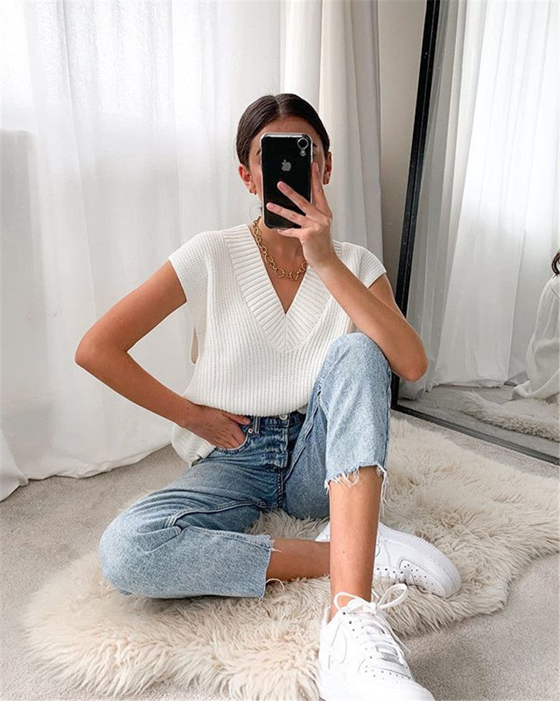 Anna White Sweater Vest Outfit