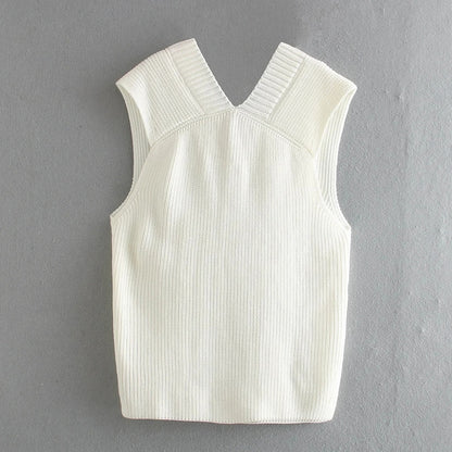 Anna White Sweater Vest Outfit
