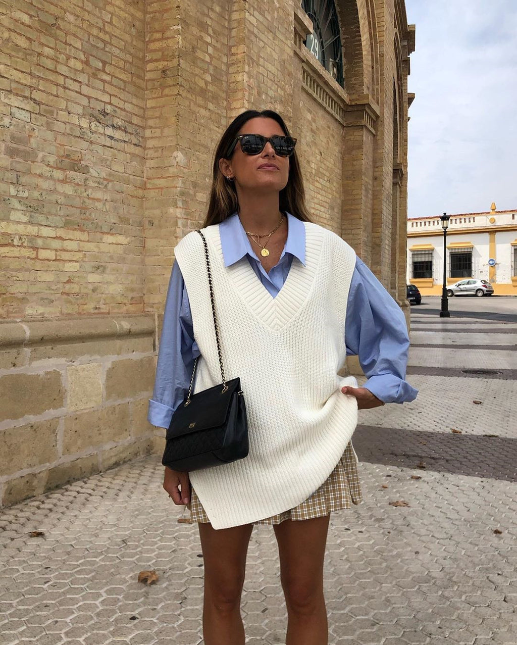 Anna White Sweater Vest Outfit